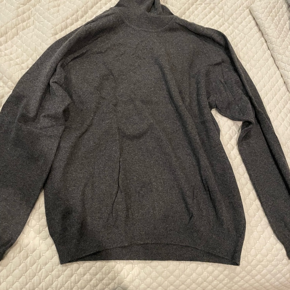Men's Gray Sweater